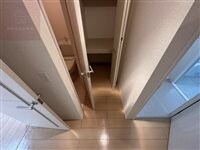 物件内観写真9　(きれいな玄関です)