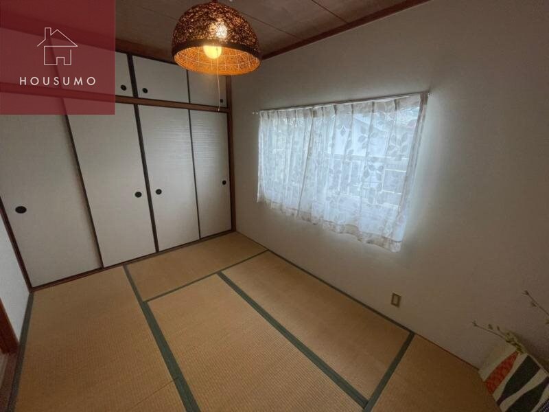 物件内観写真21　(和室がひろがる居住スペース)