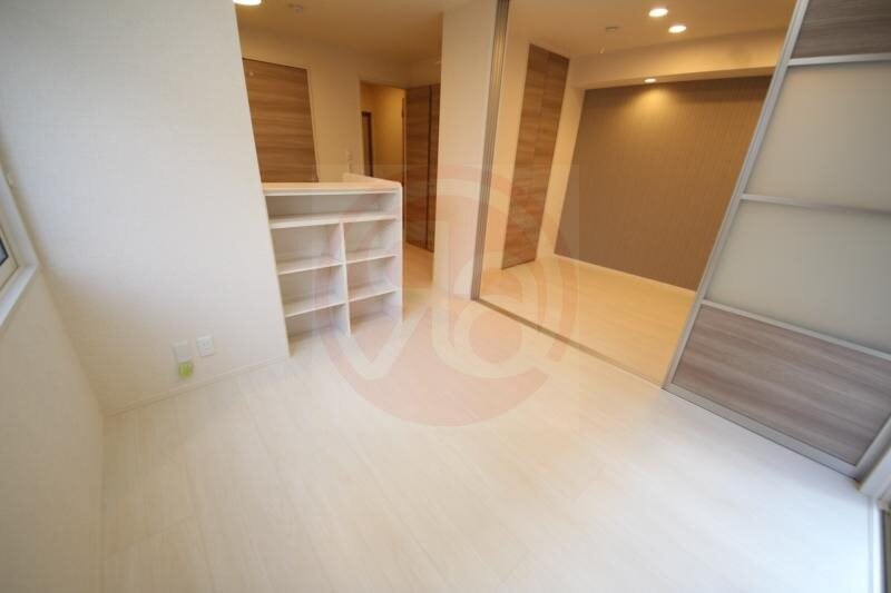 物件内観写真4　(おしゃれな居間です)