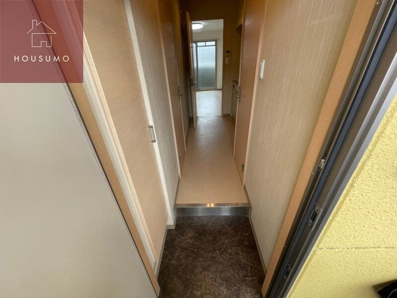 物件内観写真10　(シンプルで使いやすい玄関です)