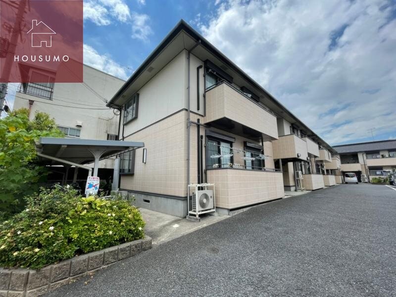 物件外観写真1　(外観もきれいです)