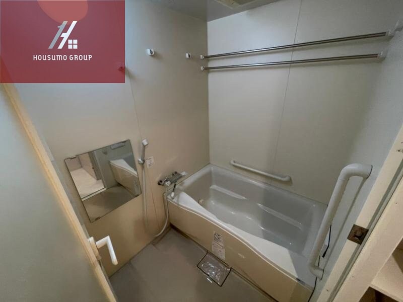 物件内観写真8　(落ち着いた色調のトイレです)