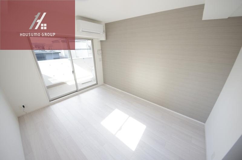 物件内観写真5　(使いやすい居間です)