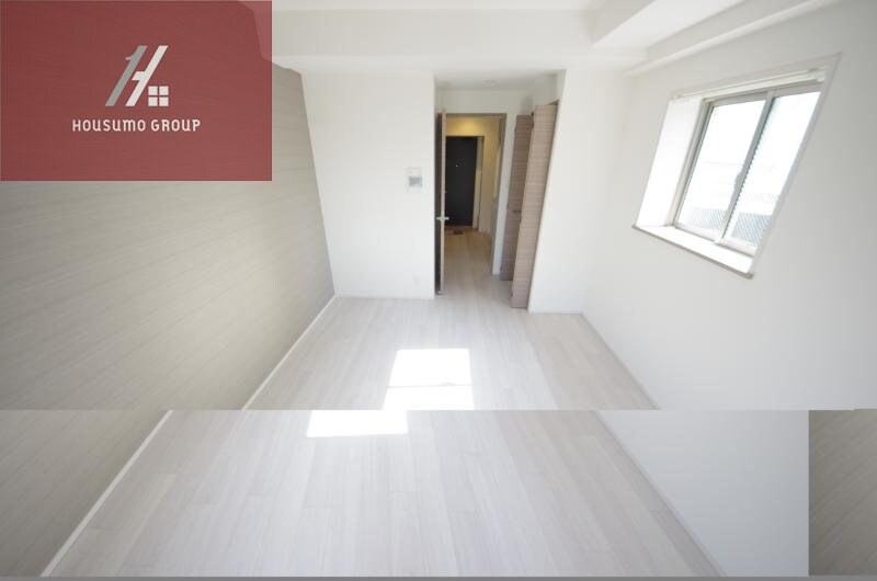 物件内観写真6　(ゆったり過ごせる居間です)