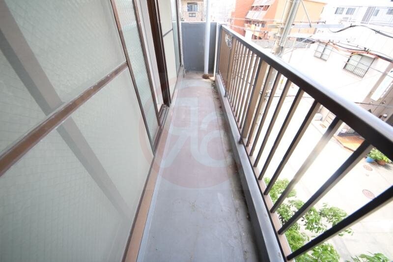 物件内観写真20　(バルコニーからの眺めを楽しみながら食事をしませんか)