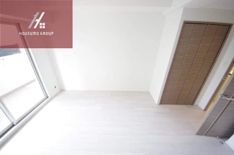 物件内観写真7　(個人の部屋や寝室として使える洋室です)