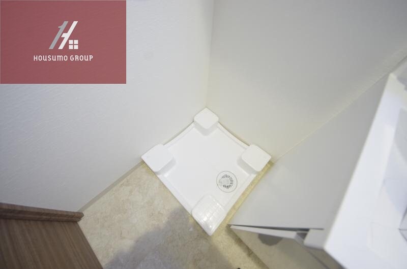 物件内観写真13　(明るい色調の室内です)