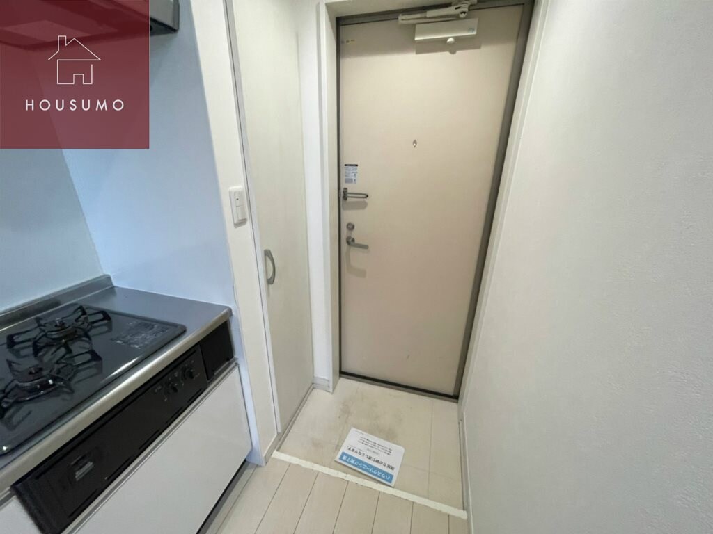 物件内観写真28　(収納もある玄関です)