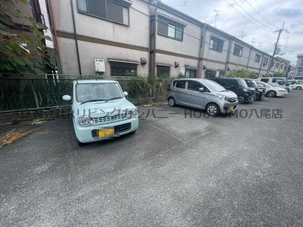駐車場(駐車スペースもあります)