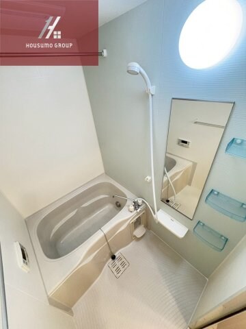 物件内観写真9　(落ち着いた空間のお風呂です)