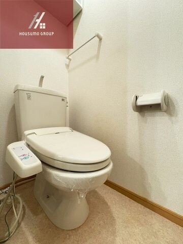 物件内観写真10　(清潔感のあるトイレです)