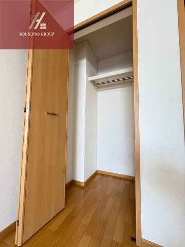 物件内観写真16　(大きなスペースがあり、収納には困りません)