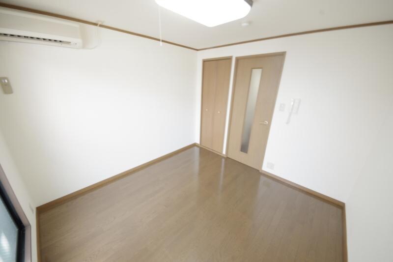 物件内観写真8　(寝室です)