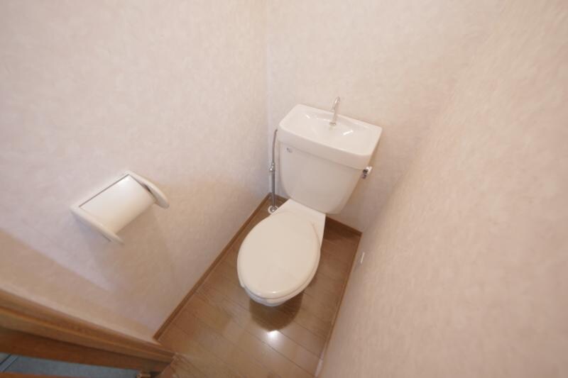 物件内観写真9　(清潔感のあるトイレです)