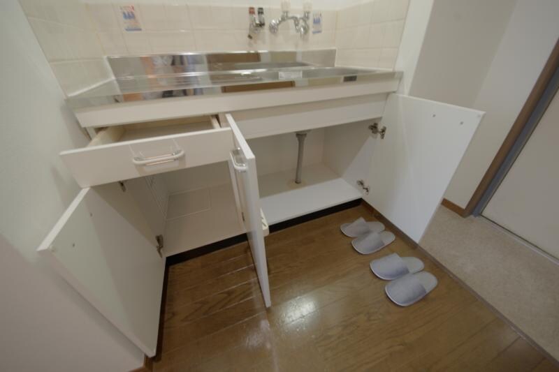 物件内観写真19　(ちょっとした収納スペースも充実しています)