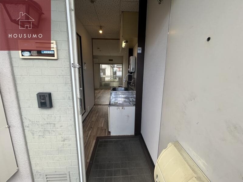 物件内観写真15　(ゆったりとした玄関です)