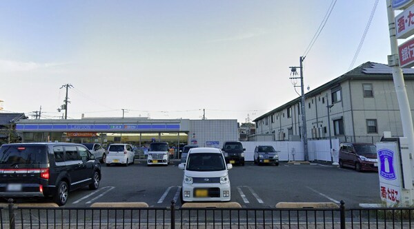 周辺環境(ローソン　大東寺川西店 623m)