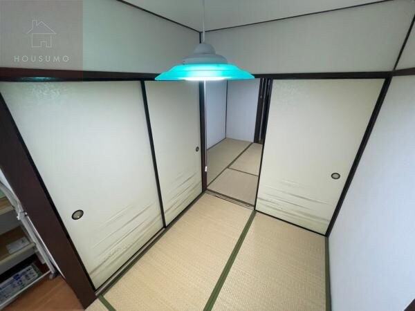 和室(きれいな和室です)