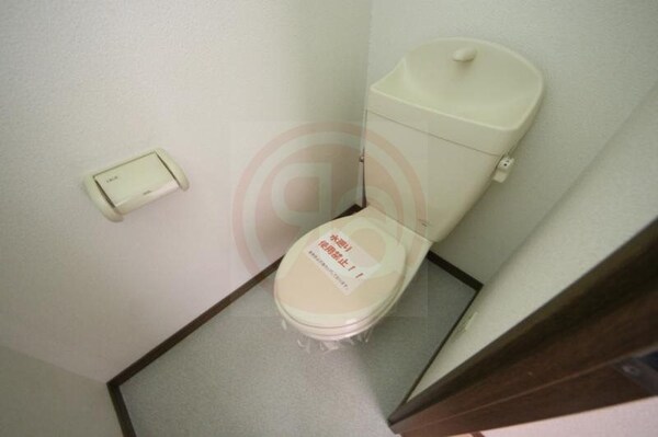 トイレ(コンパクトで使いやすいトイレです)