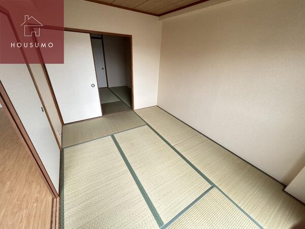 和室(趣のある和室です)