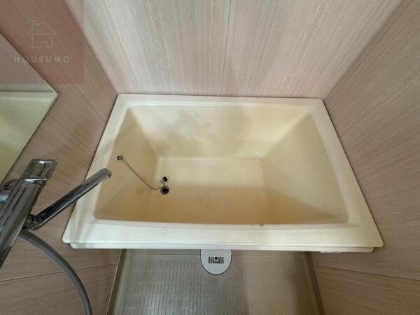 物件内観写真5　(日々の疲れを癒すお風呂付です)