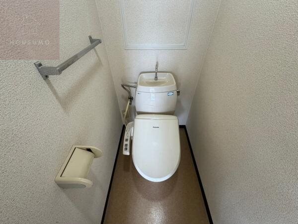 物件内観写真7　(シンプルで使いやすいトイレです)