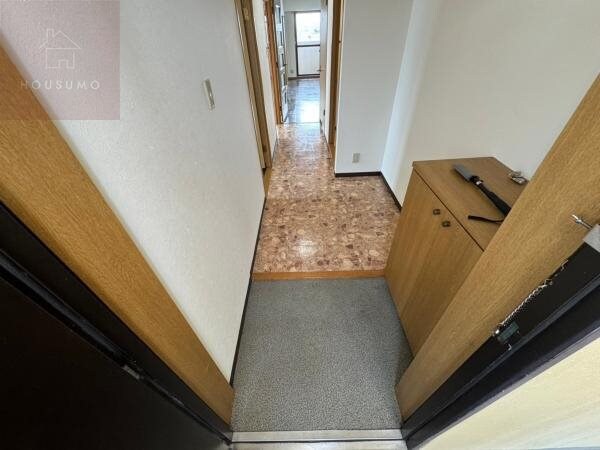 物件内観写真8　(きれいな玄関です)