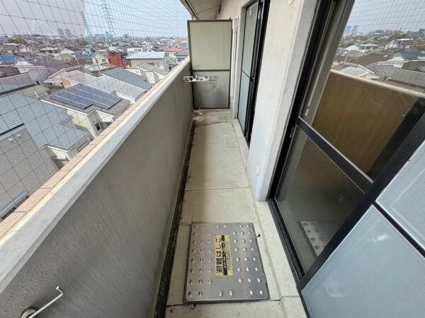 物件内観写真11　(陽当たり良好なバルコニーです)