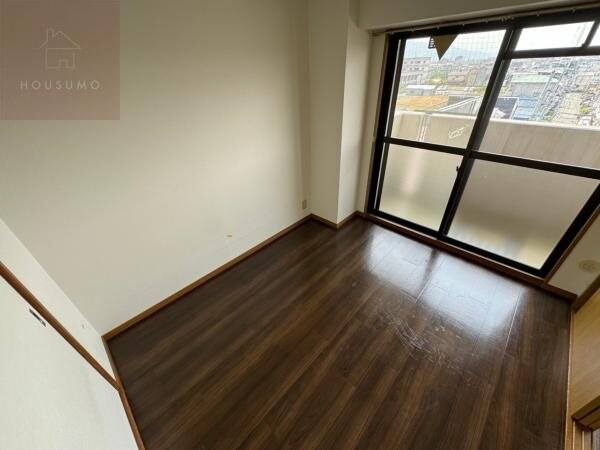 物件内観写真27　(明るい洋室です)