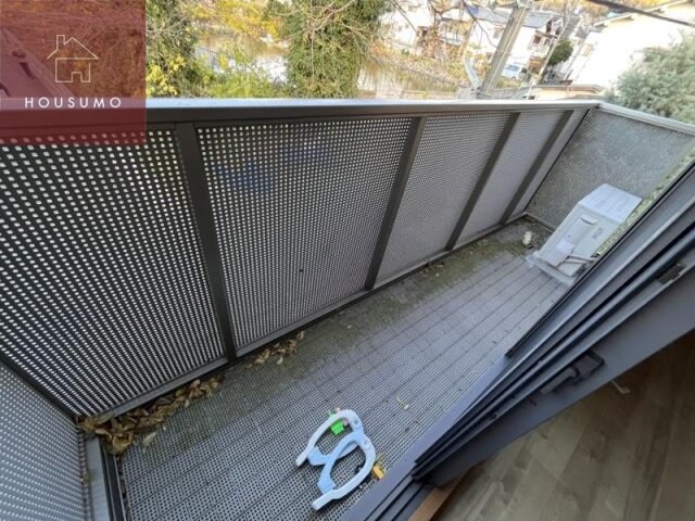 物件内観写真13　(広々としたバルコニーです)