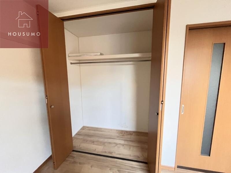 物件内観写真16　(小物を収納するのに便利です)