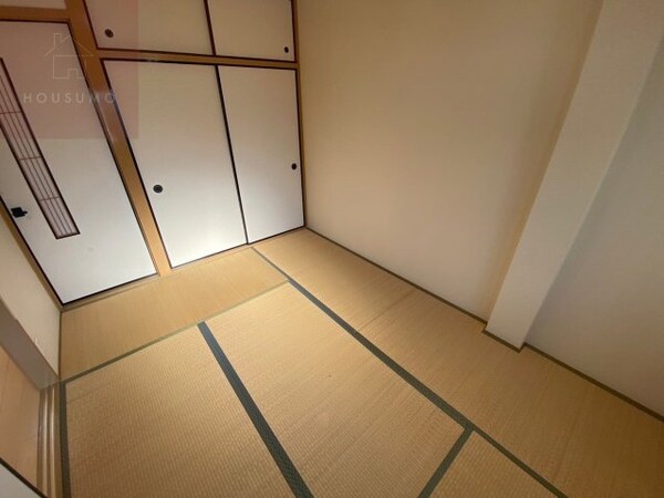 和室(フローリングだけでなく、和室もあります)