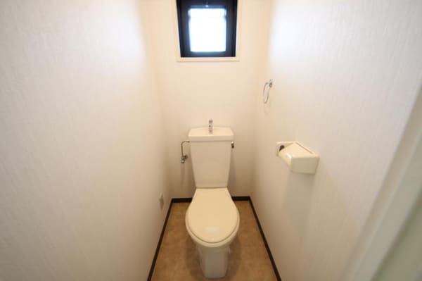 トイレ(シンプルで使いやすいトイレです)