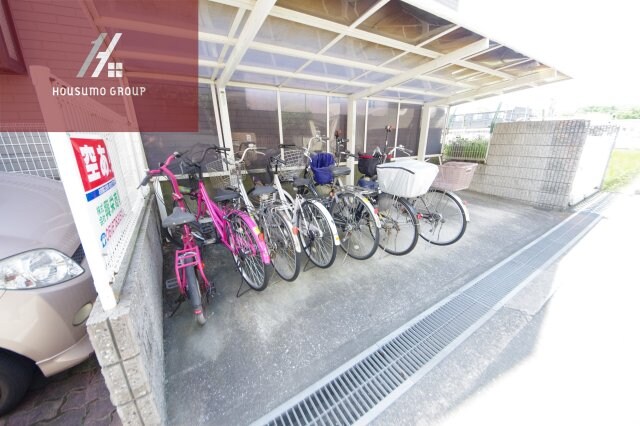 物件外観写真3　(建物の内部です)