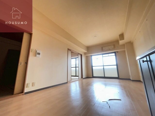 物件内観写真5　(おしゃれなリビングです)