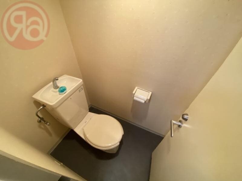 物件内観写真10　(清潔感のあるトイレです)