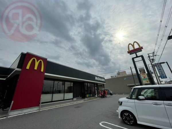周辺環境(マクドナルド 外環東大阪店 876m)
