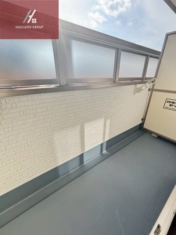 物件内観写真20　(開放的で明るい空間を演出してくれるバルコニーです)