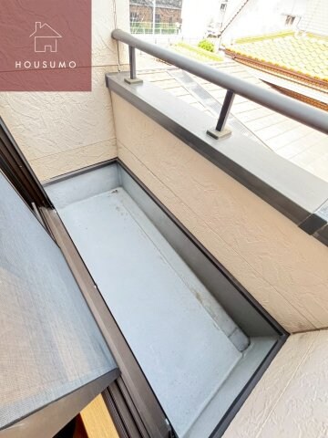 物件内観写真13　(バルコニーからの眺めを楽しみながら食事をしませんか)