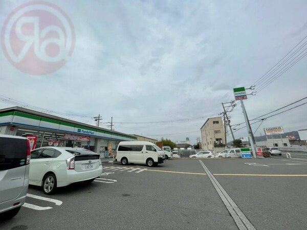 周辺環境(ファミリーマート東大阪布市店 726m)