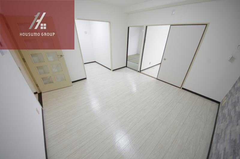 物件内観写真6　(使いやすいリビングです)