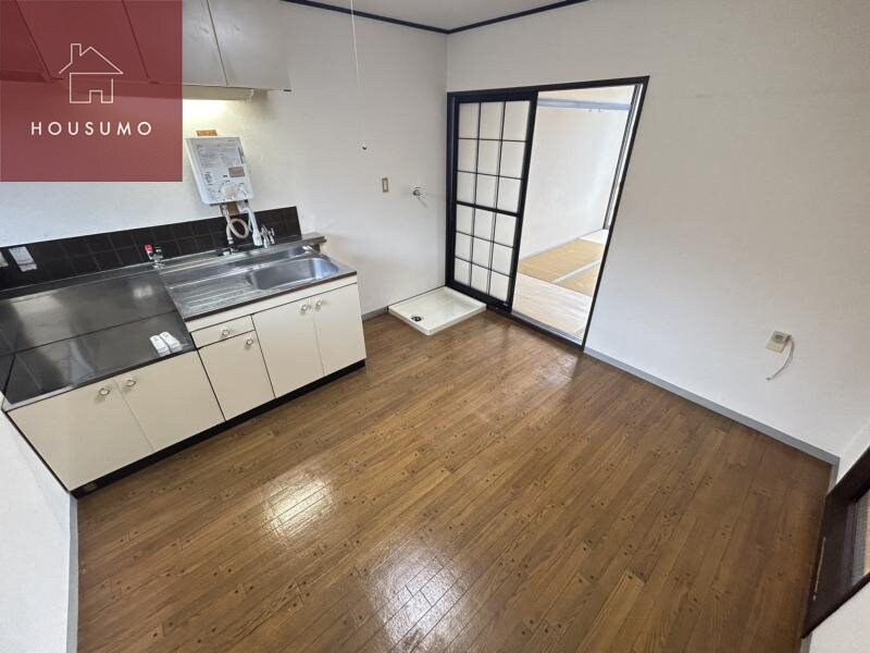 物件内観写真5　(おしゃれなリビングです)