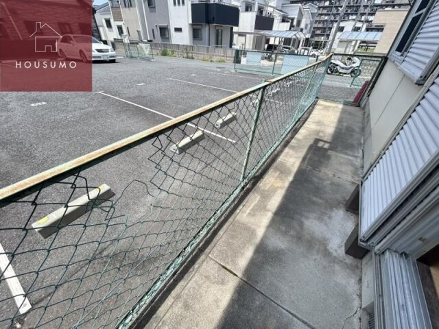 物件内観写真13　(外からの目が気にならないバルコニーで洗濯物が干せます)