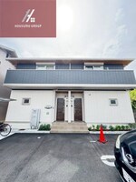 落ち着いた雰囲気の外観です