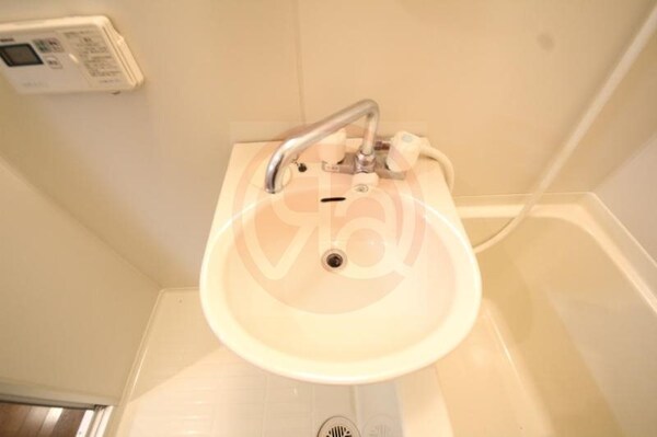 洗面・脱衣所(明るい洗面所です)