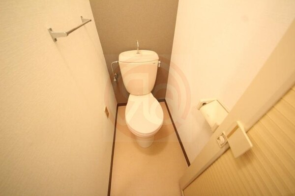 トイレ(コンパクトで使いやすいトイレです)