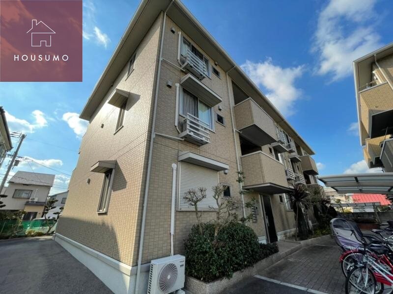 物件外観写真1　(外観もきれいです)