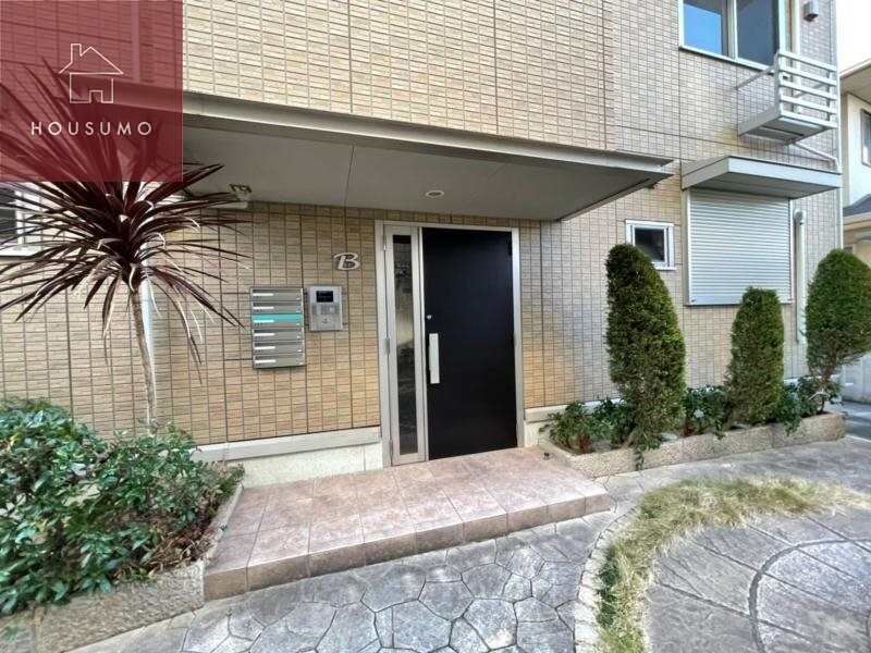 物件外観写真2　(建物の内部です)