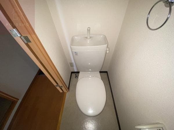 トイレ(清潔感のあるトイレです)