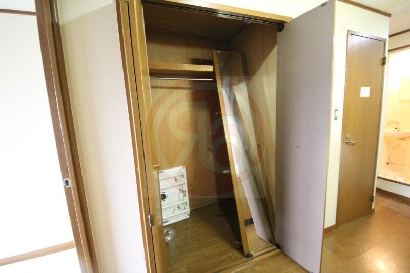 物件内観写真24　(便利な収納スペースです)